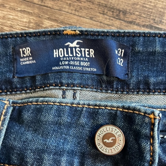 Hollister Low Rise Boot Cut Jeans - Picture 3 of 12